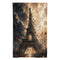 Drapeau mural Clair Obscur Expedition 33 avec la Tour Eiffel en effacement sous une lumière dorée, entourée de fragments et de pétales rouges.